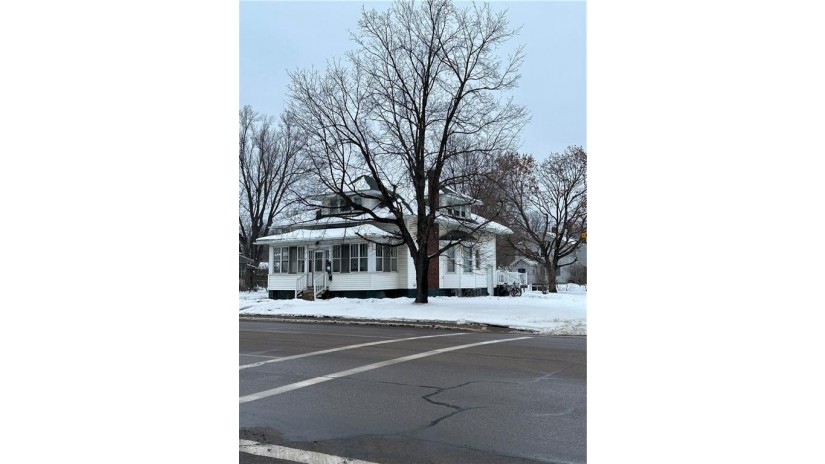 903 Main Street Black River Falls, WI 54615 by Cb River Valley Realty/Brf $179,900