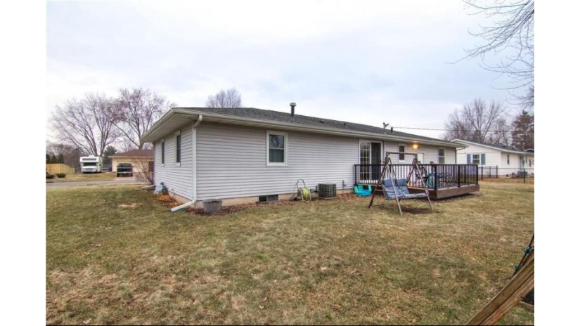 3355 Mayo Street Eau Claire, WI 54701 by Re/Max Real Estate Group $285,000