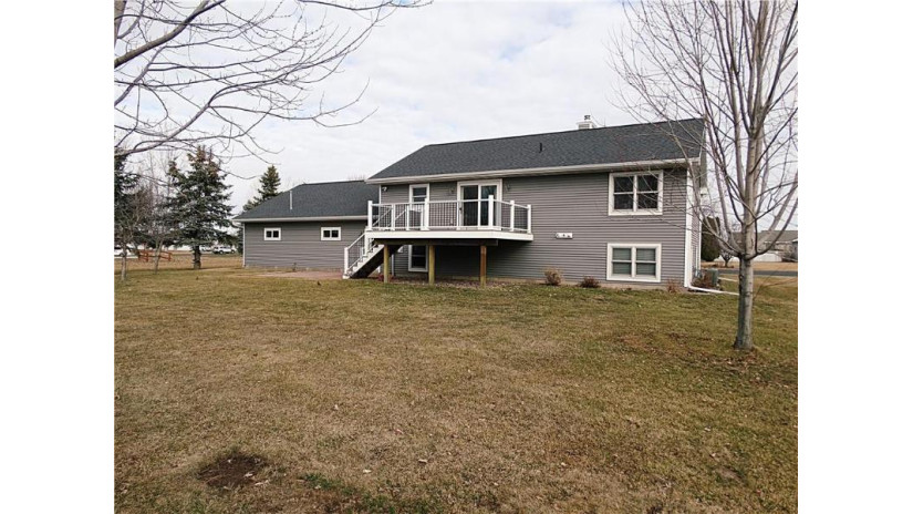 616 Skyview Avenue Cameron, WI 54822 by Team Realty $415,000