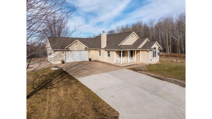 N2450 Oakdale Road Fall Creek, WI 54742 by Edina Realty, Inc. - Chippewa Valley $850,000