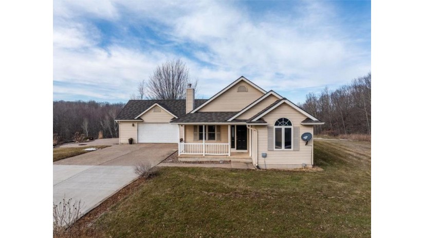 N2450 Oakdale Road Fall Creek, WI 54742 by Edina Realty, Inc. - Chippewa Valley $850,000