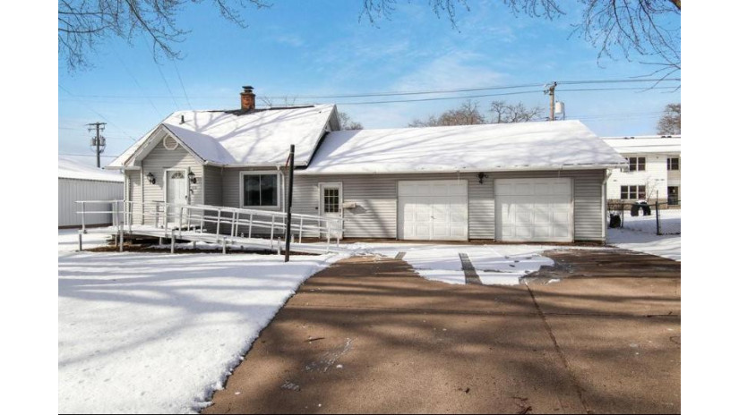 928 Loring Street Altoona, WI 54720 by Property Executives Realty $199,900