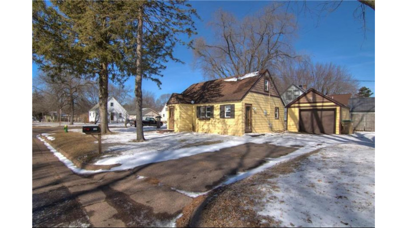 124 West Wisconsin Street Chippewa Falls, WI 54729 by Re/Max Affiliates Bloomer $164,900