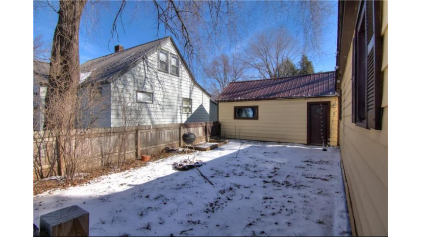 124 West Wisconsin Street Chippewa Falls, WI 54729 by Re/Max Affiliates Bloomer $164,900