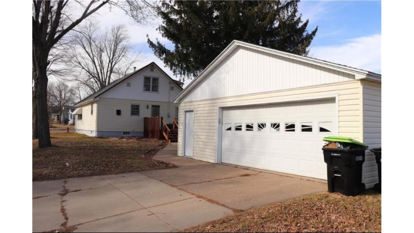 400 Madison Street Stanley, WI 54768 by Badger State Realty $179,000
