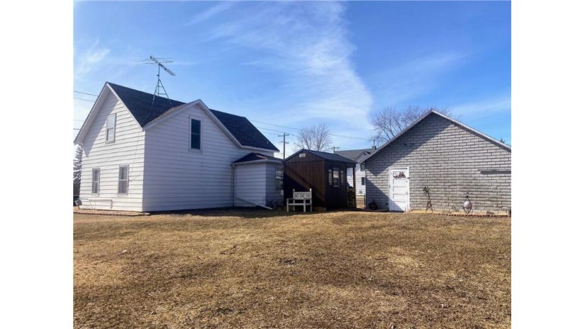 201 Martin Avenue Turtle Lake, WI 54889 by Coldwell Banker Realty Spooner $105,000