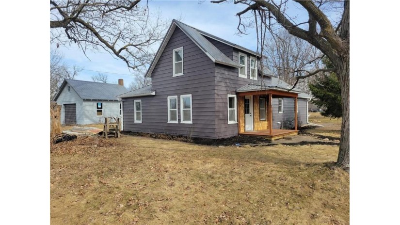 501 Washington Avenue Turtle Lake, WI 54889 by Dane Arthur Real Estate Agency/Turtle Lake $219,900