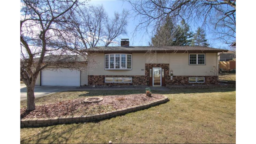 3611 Altoona Avenue Altoona, WI 54720 by C21 Affiliated $319,900