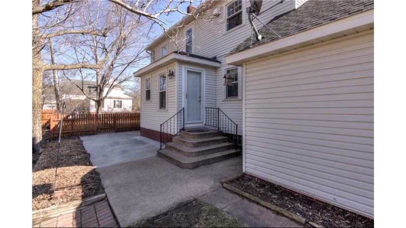 306 Jefferson Street Eau Claire, WI 54701 by Property Executives Realty $375,000