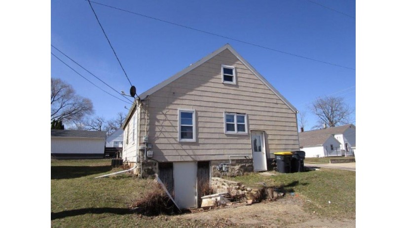 309 East Milwaukee Street Tomah, WI 54660 by C21 Affiliated/Hudson $49,900