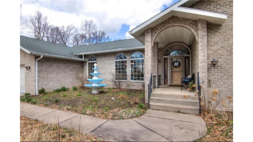 E4480 Woodland Drive Eau Claire, WI 54701 by Cb Brenizer/Eau Claire $674,900