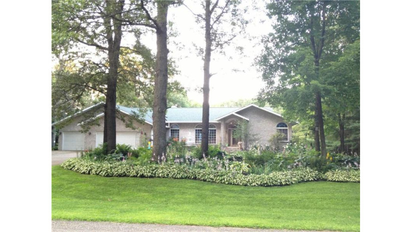 E4480 Woodland Drive Eau Claire, WI 54701 by Cb Brenizer/Eau Claire $674,900