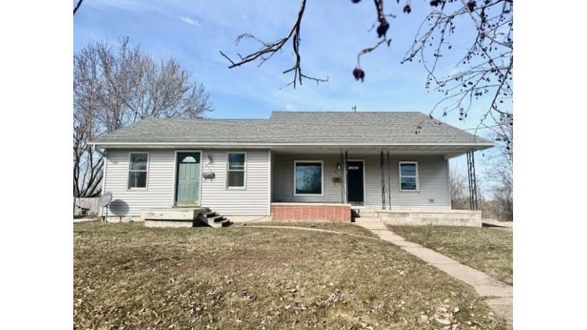 417 Lake Avenue Ladysmith, WI 54848 by Property Shoppe Realty Llc $174,900