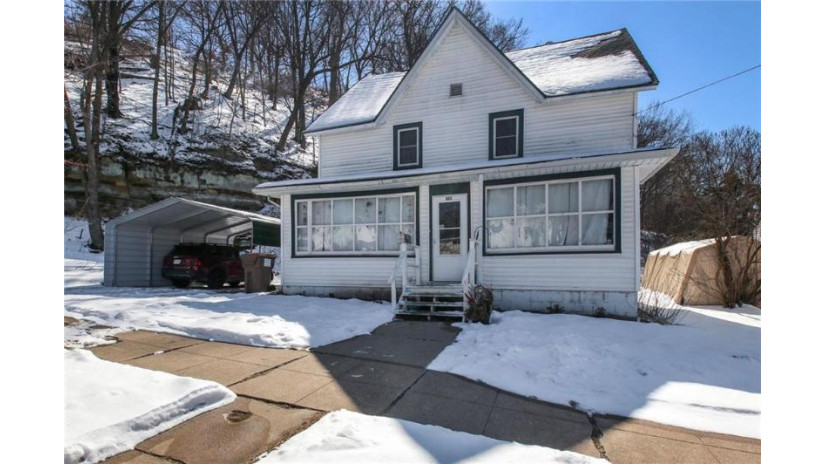 605 West 3rd Avenue Durand, WI 54736 by Coldwell Banker Realty Hds $184,900