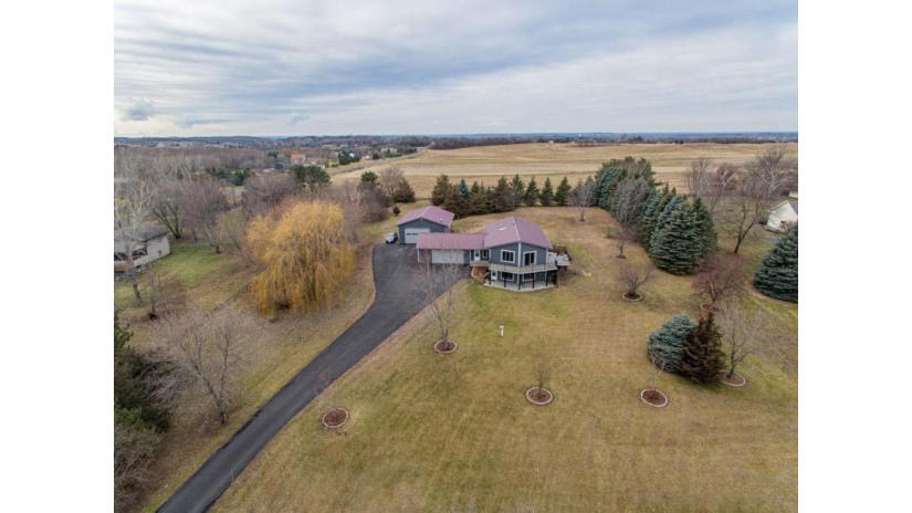 730 Meadow Drive Hudson, WI 54016 by Re/Max Results $650,000