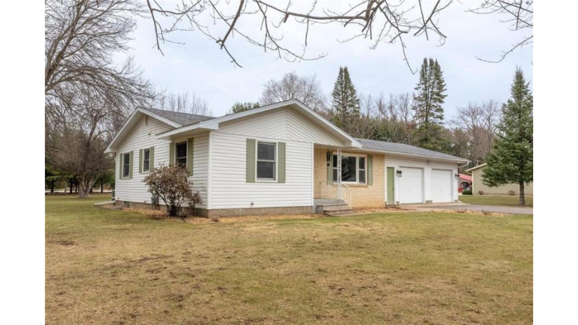 13788 93rd Avenue Chippewa Falls, WI 54729 by Cb Brenizer/Chippewa $349,900