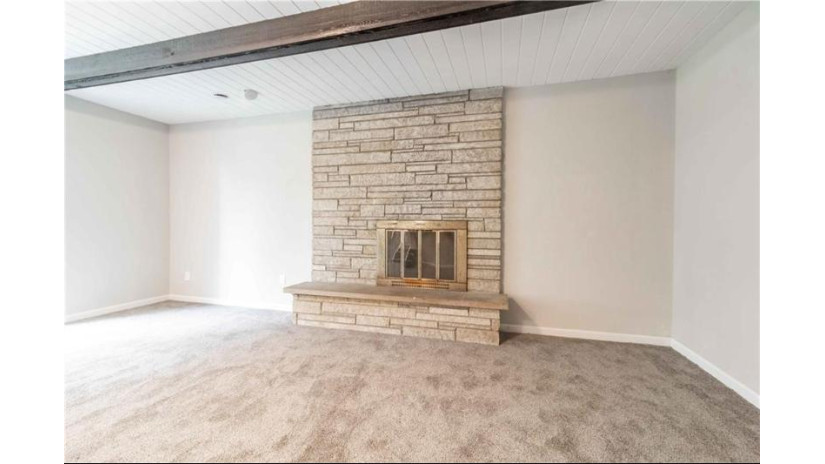 W324 Lipinski Lane Fountain City, WI 54629 by C21 Affiliated/Hudson $345,000