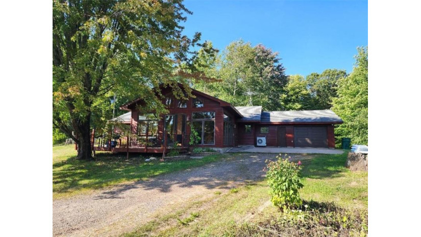 2740 10th Street Cumberland, WI 54813 by Re/Max Northstar $499,500