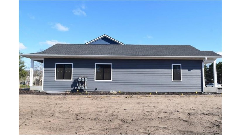 2351 Lake Rd Altoona, WI 54720 by Hansen Real Estate Group $323,000