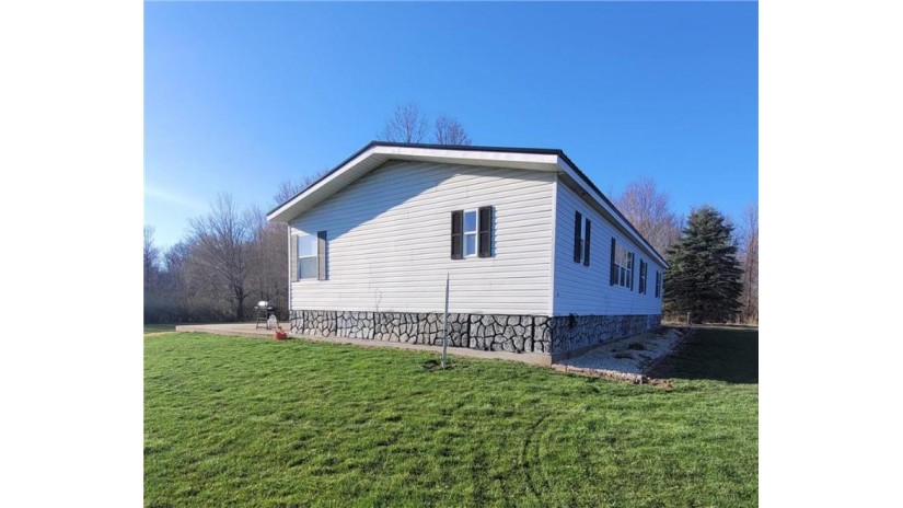 N2223 Cardinal Avenue Neillsville, WI 54456 by Homestead Realty $279,000
