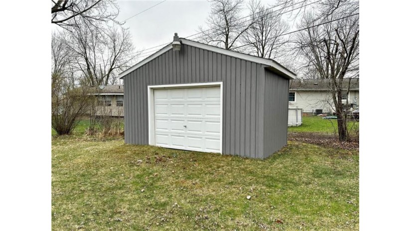 420 Dodge Street Stanley, WI 54768 by Woods & Water Realty Inc/Regional Office $249,900