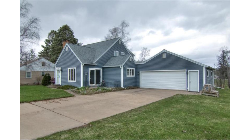 207 East Lawrence Street Thorp, WI 54771 by Woods & Water Realty Inc/Regional Office $249,750