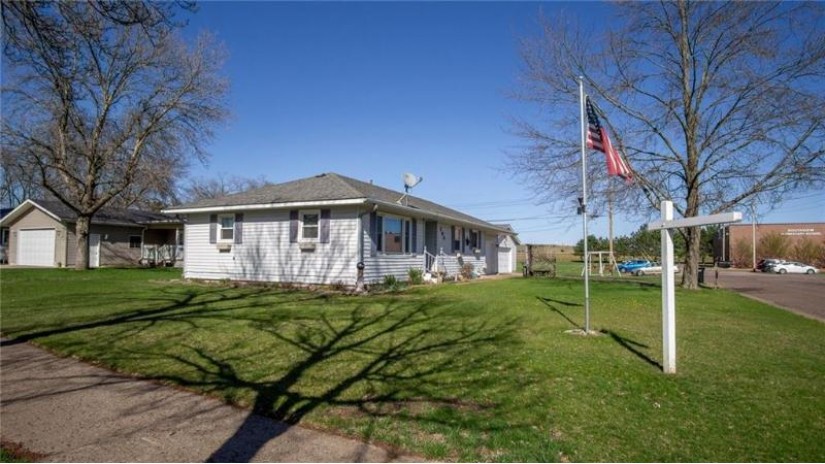 402 East Linden Street Chippewa Falls, WI 54729 by Cb Brenizer/Eau Claire $219,900