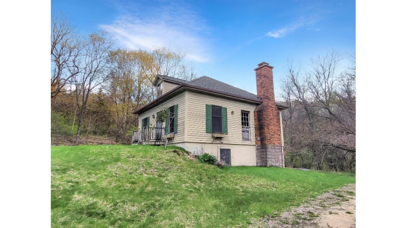 1802 S Irish Hollow Road Galena, IL 61036 by Coldwell Banker Network Realty $799,900