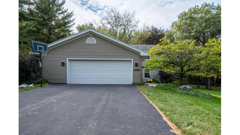 1605 Woodside Drive Freeport, IL 61032 by Choice Realty Of Freeport Llc $370,000
