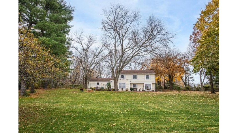 21621 N Crown Road Barrington, IL 60010 by Compass $749,000