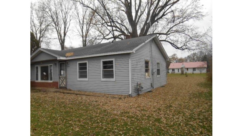 10850 3rd Street Roscoe, IL 61073 by Re/Max Property Source $109,900