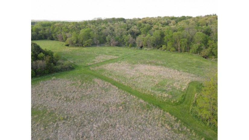 000 Cabin Road Lena, IL 61048 by Midwest Land Group Llc $528,540
