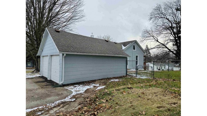 1124 S Saxby Freeport, IL 61032 by Welcome Home Nw Illinois, Inc. $124,900