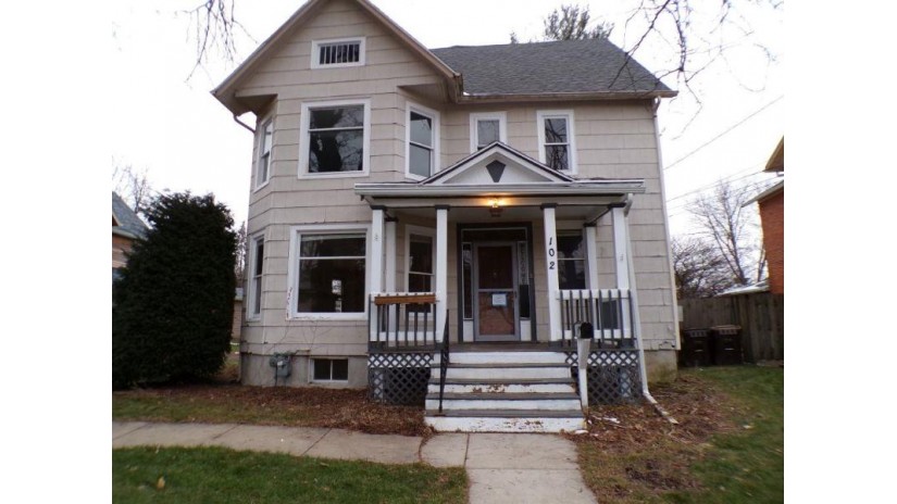 102 N Foley Avenue Freeport, IL 61032 by Re/Max Property Source $62,000