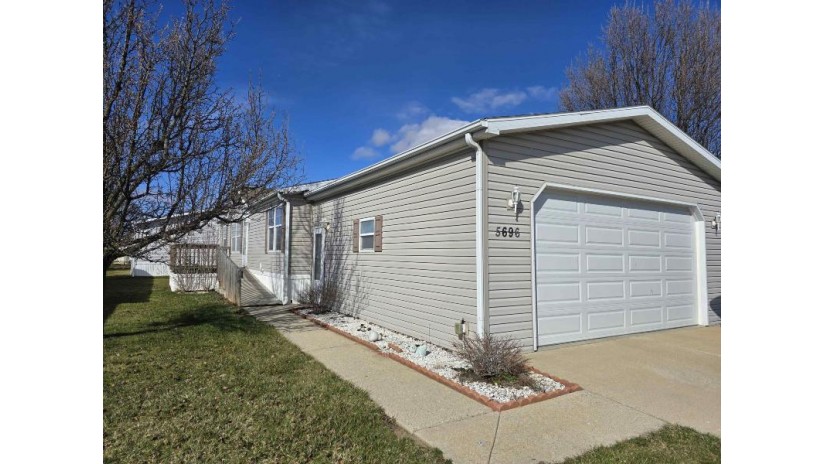 5696 Peachstone Place Loves Park, IL 61111 by Gambino Realtors $35,000