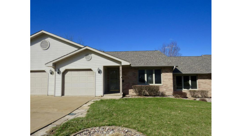 812 Shadow Bluff Drive Galena, IL 61036 by Coldwell Banker Network Realty $315,000