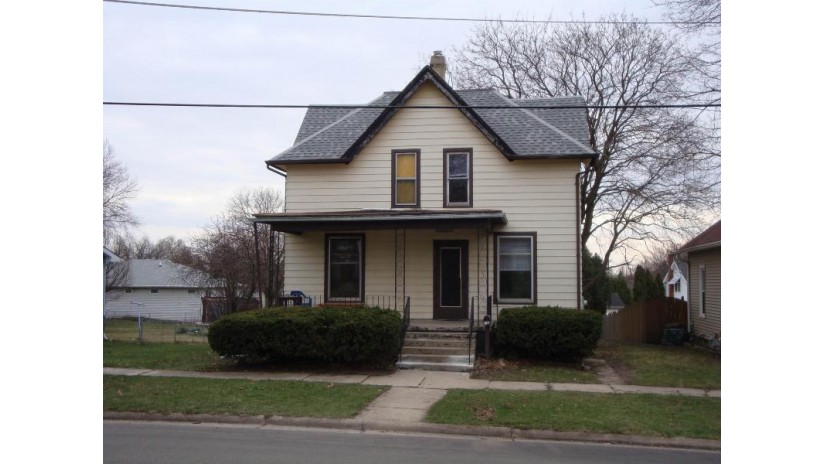 1015 E 2ND Street Belvidere, IL 61008 by Dickerson & Nieman $179,900