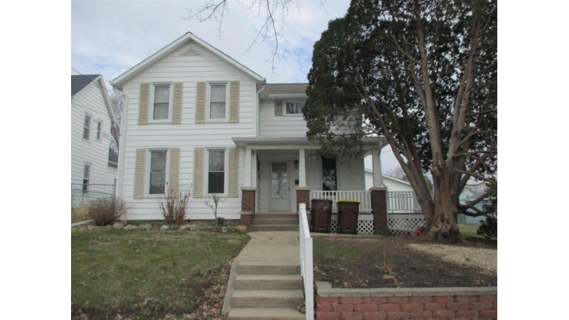 544 E Center Street Freeport, IL 61032 by Choice Realty Of Freeport Llc $81,900