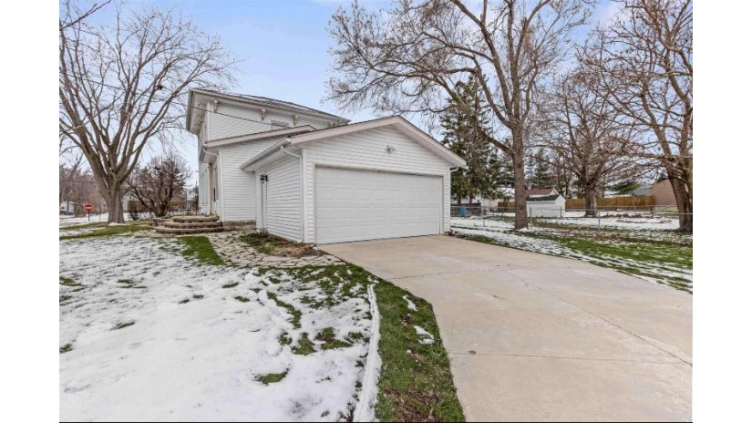 118 S State Poplar Grove, IL 60165 by Smart Home Realty $185,000