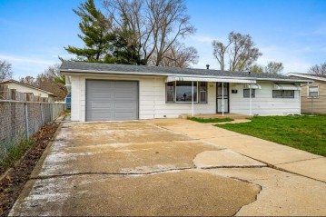 1626 Maple Avenue, Loves Park, IL 61111