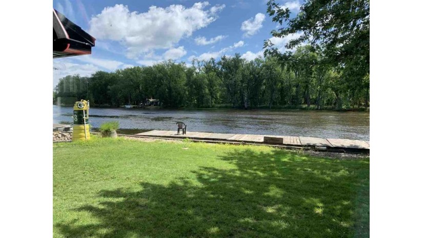 E6870 County Road F Weyauwega, WI 54983 by RE/MAX Lyons Real Estate - OFF-D: 715-258-9565 $379,000