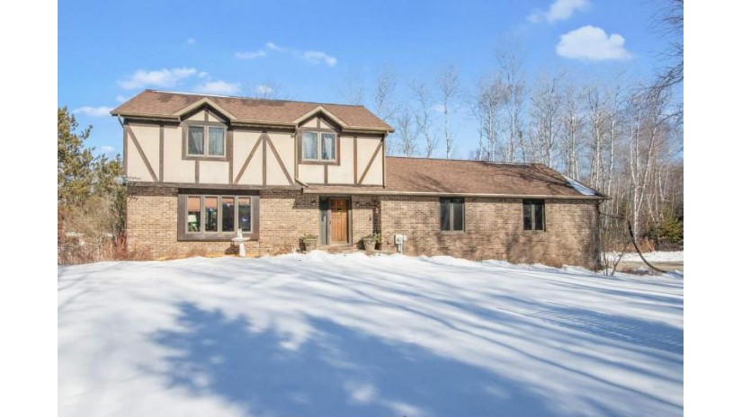 2454 Forest Meadows Court Suamico, WI 54313 by Mark D Olejniczak Realty, Inc. - Office: 920-432-1007 $2,000,000
