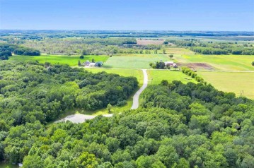 598 Cross Country Court, Hobart, WI 54155-9015