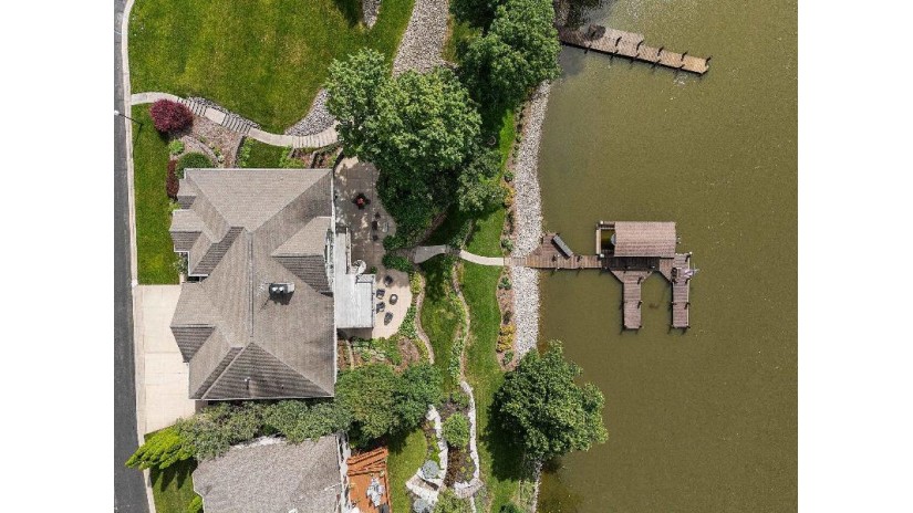 94 Hidden Acres Court Appleton, WI 54915 by Berkshire Hathaway Hs Fox Cities Realty - PREF: 407-579-9972 $1,750,000