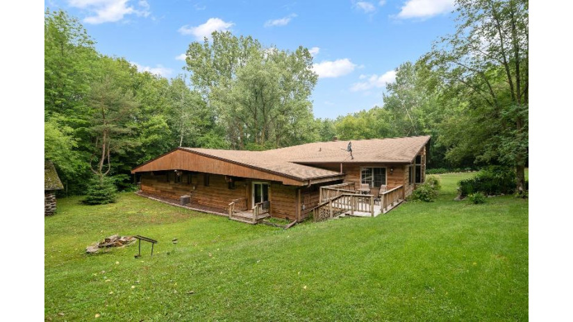 5472 Sportsman Drive Rockland, WI 54115 by Keller Williams Green Bay - PREF: 312-399-5659 $1,950,000