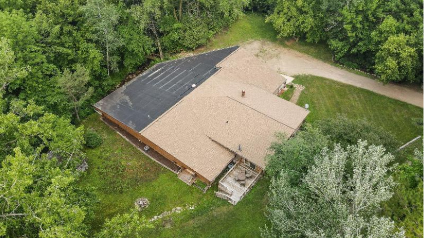 5472 Sportsman Drive Rockland, WI 54115 by Keller Williams Green Bay - PREF: 312-399-5659 $1,950,000