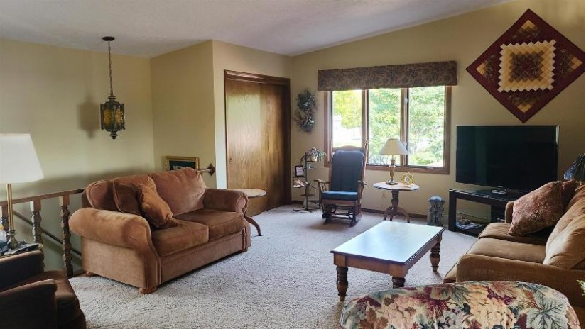 206 Willow Street Luxemburg, WI 54217 by Resource One Realty, Llc - OFF-D: 920-425-8866 $575,000