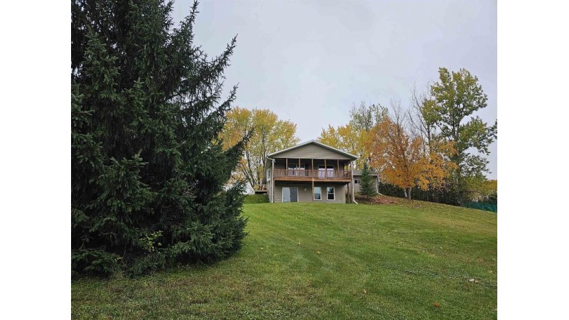 E928 S River Road Harrison, WI 54945 by Faye Wilson Realty LLC - Office: 920-407-0003 $560,000