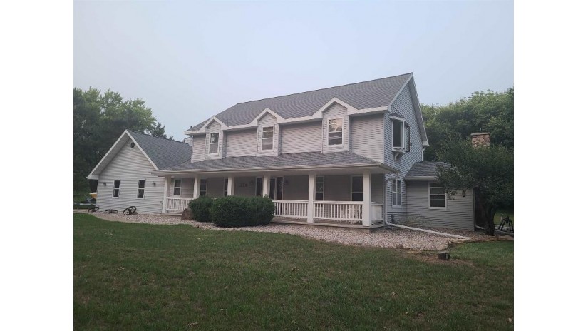 2398 Cathedral Forest Drive Suamico, WI 54313 by Quorum Enterprises, Inc. $499,000