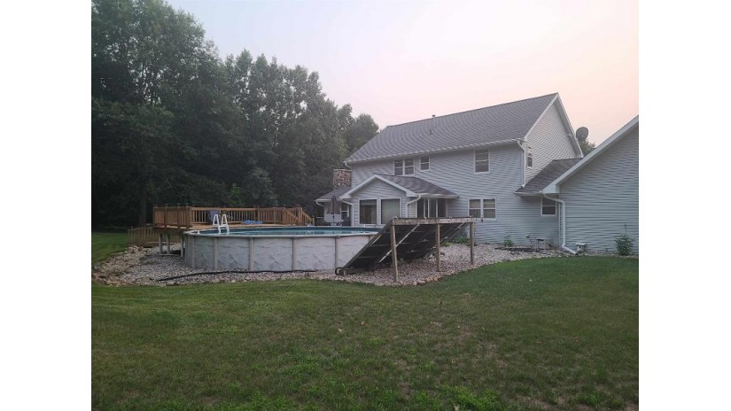 2398 Cathedral Forest Drive Suamico, WI 54313 by Quorum Enterprises, Inc. $499,000